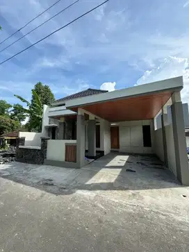 Dijual rumah di ppg kesenian klidon, dekat uii kampus