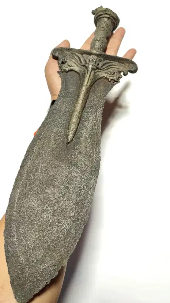 Pusaka sepuh artefak kuno antik unik langka Kadgha