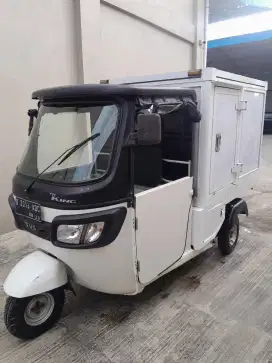 TVS KING KARGO BOX
