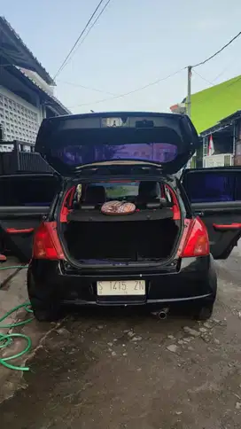 Swift 2006 plat S Jombang,