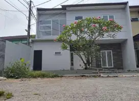 Dijual Rumah di Villa Selecta