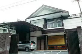Rumah sejuk dan asri Full Furnished Dikawasan Cidadap bandung utara