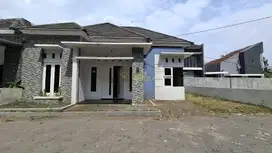 RUMAH SIAP HUNI SELATAN CANDI SAMBISARI DI PURWOMARTANI, KALASAN