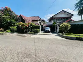 Dijual Rumah Heritage Di Gunung Gede Kota Bogor ( Semi Furnished )