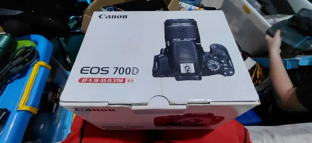 Canon Eos 700D + 2 Lensa