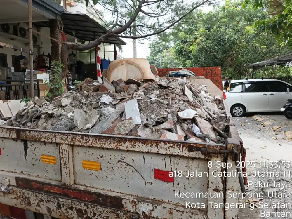 Buang sampah proyek