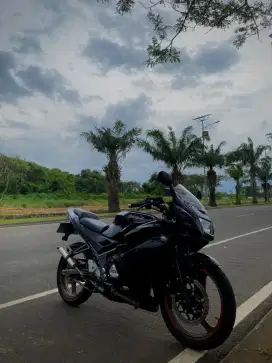Di jual Kawasaki ninja RR new
