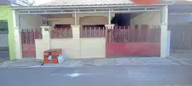 Rumah siap huni belakang terminal rawamangun jakarta timur