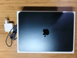 Macbook Air M2 16GB/256GB Garans Apple Indo i s/d Des 25