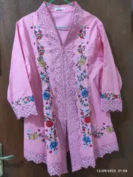 DIJUAL MURAH GAMIS BUSANA MUSLIM. KONDISI BEKAS PRELOVED SEKALI PAKAI.