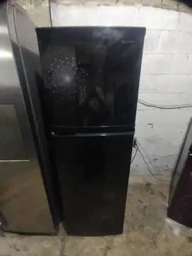 Dijual kulkas Sharp 2 pintu