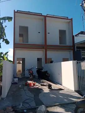 Dijual rumah baru redy 2 unit lokasi medokan sawa timur rungkut suraba