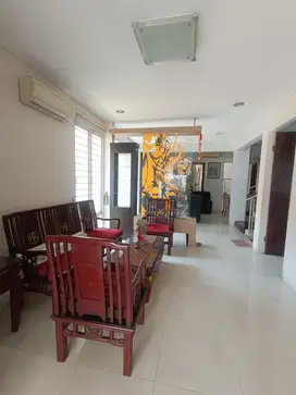 Disewakan Rumah Full Furnished Siap Huni Taman Semanan Indah, Jakarta