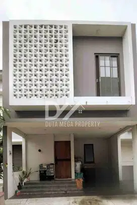 Rumah cantik murah sudah renovasi cluster dekat ke klub keluarga Graha Raya Bintaro