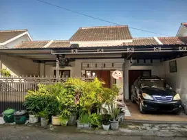 DI JUAL RUMAH SIAP HUNI PERUMAHAN KUWUKAN DEKAT MANUKAN