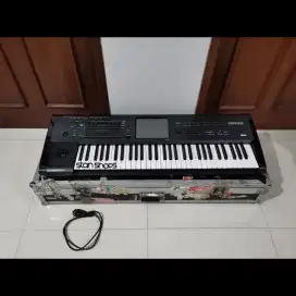 Korg Kronos 61 Key Synth Synthesizer / Roland Yamaha Nord Fantom Motif