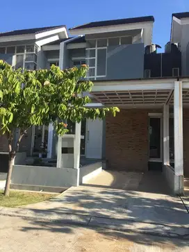 Disewakan Rumah Bagus 2 LT di cluster Vasana Harapan Indah