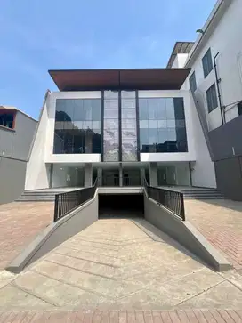 Dijual Gedung Serbaguna di Raden Inten Duren sawit Jakarta timur.