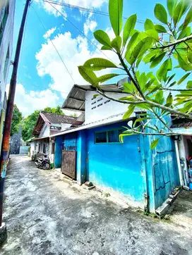 Rumah kost 7 kamar di kerten LAWEYAN SURAKARTA