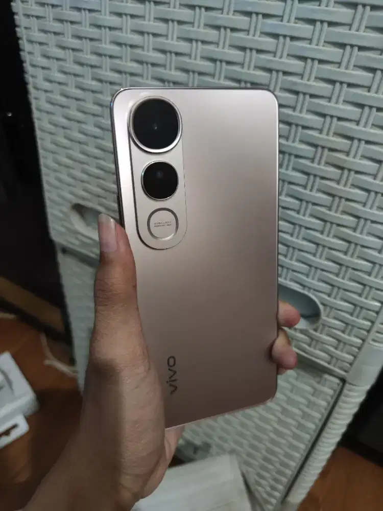 Vivo V50 Lite 8/128gb Second masih garansi sampe 2026