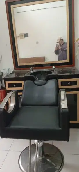 meja + kursi bangku keramas rambut salon