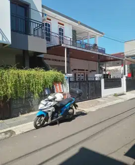 Di Jual Rumah luas tanah 199 meter, sudah revov