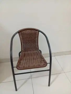 kursi rotan + meja kaca coffe shop kafe