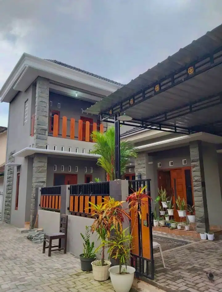 DiJual Rumah Mewah Belakang Pasar Godean