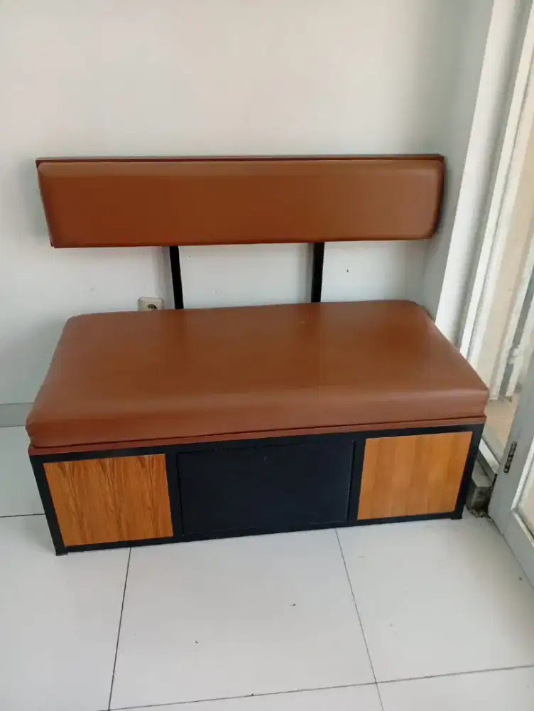 sofa buat tempat tunggu