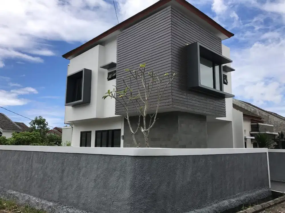 Di jual rumah lantai dua semi villa di beranda bukit nusa dua bali