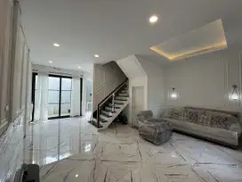 KOMPLEK MARRIOT SUITE 2 BARU LUX PERABOTAN LENGKAP SANGAT BAGUS