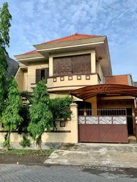 dijual rumah kebonsari elveka dekat masjid Al Akbar