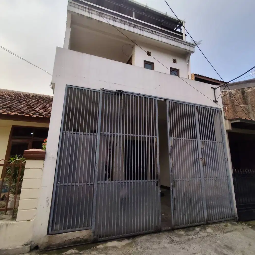 di jual rumah di taman cibaduyut indah
