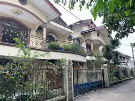 Di jual melalui lelang Rumah 2 Lantai di Ciawi Bogor