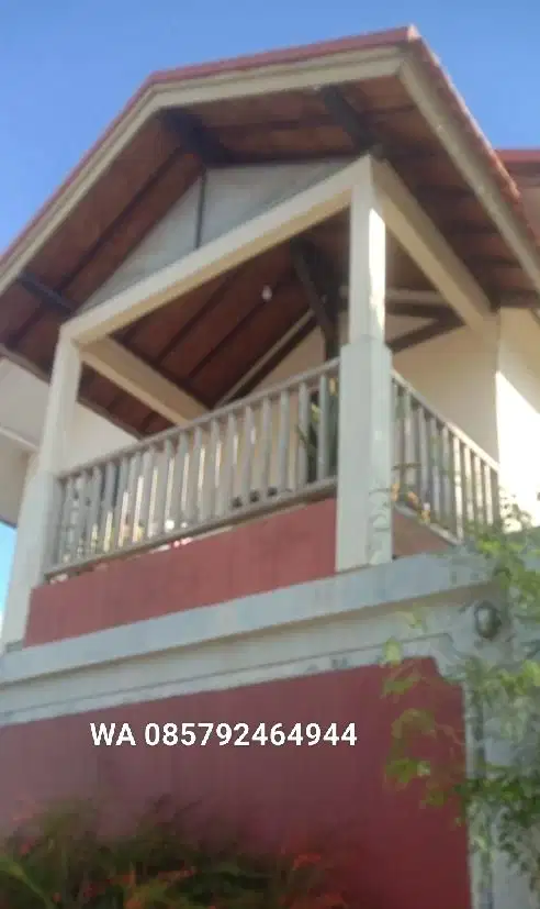 Di jual rumah lantai II luas tanah 1.74 are di puri gading Jimbaran