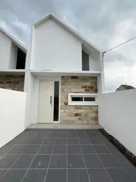 rumah baru 1lt 500 jt an Surabaya Wonorejo