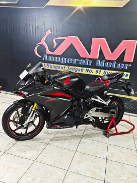 Cbr 250 RR abs black matte low km super 2017.Anugerah motor rungkut