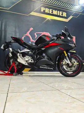 Cbr 250 RR abs black matte low km super 2017.Anugerah motor rungkut