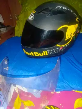 HELM KYT R10, masih tebal busah
