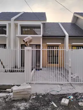 Dijual rumah baru gress lokasi medokan ayu rungkut surabaya
