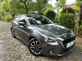 mazda 2 R 2015 At