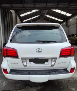 MURAH CASH. LEXUS LX570 Sunroof 2011 Luxury 2010 f sport vx200 vxr