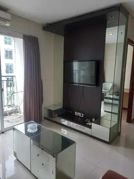Disewakan Apartemen Thamrin Residences 3 BR Full Furnished.