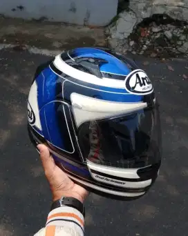 Helm arai astro IQ