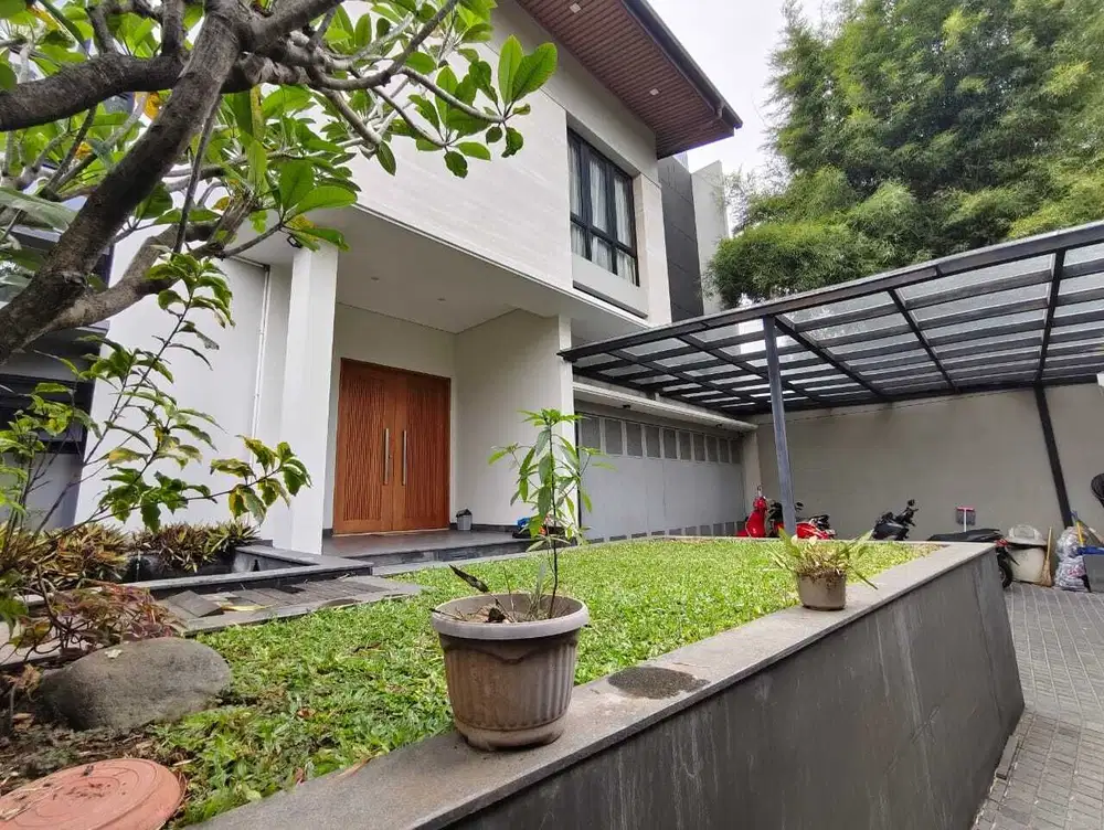 Rumah Lux dijual di Gatot Subroto Laswi Pelajar Pejuang Bandung Tengah