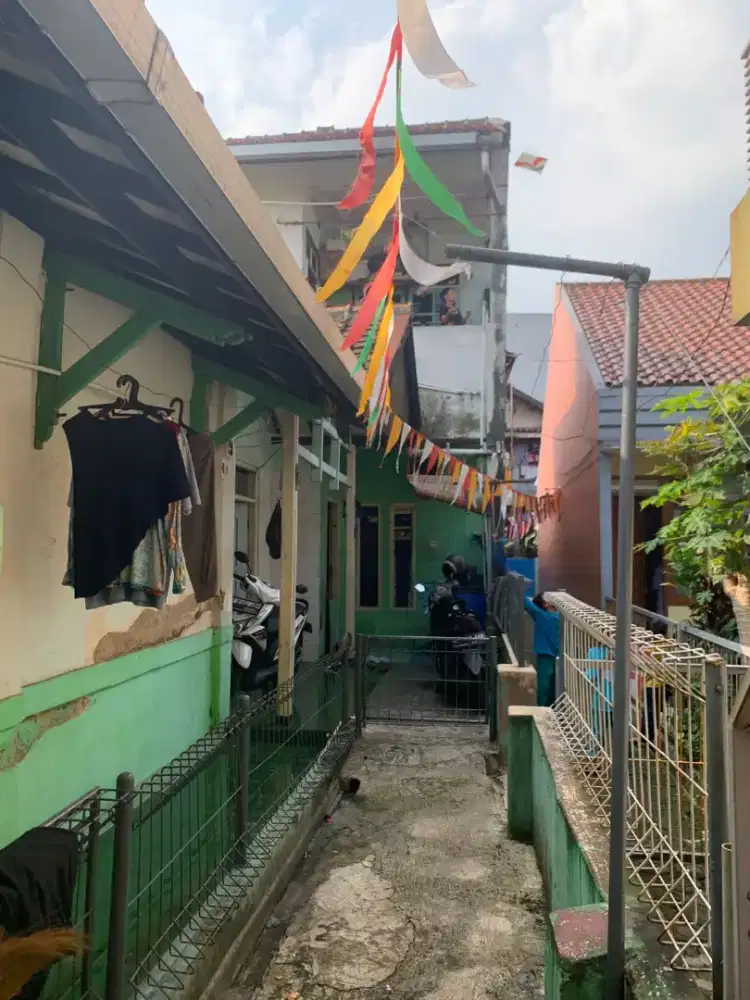 Rumah luas dekat mall PVJ daerah Sukajadi