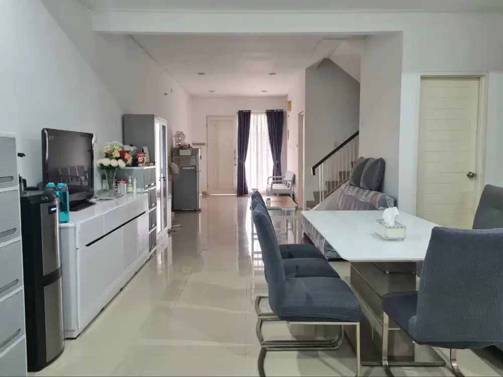 Di JUAL Rumah 2 Lantai BSD Residence One Cluster