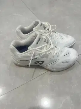 Sepatu yonex SHB 65 Z4 size 45