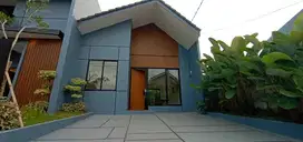 Dijual Rumah Modern, dekat Club House, dgn tanah luas, di kemang bogor