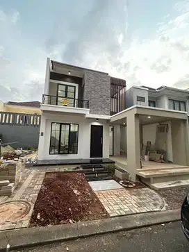 Jual rumah on progress renovation di kota wisata